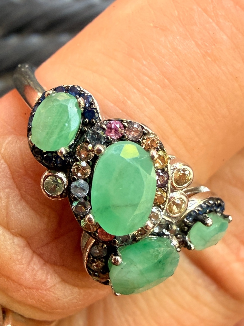 925 Sterling Silver Ring Oval Emerald
6x4mm Sapphire Diamond Cut
Gemstone Sz7